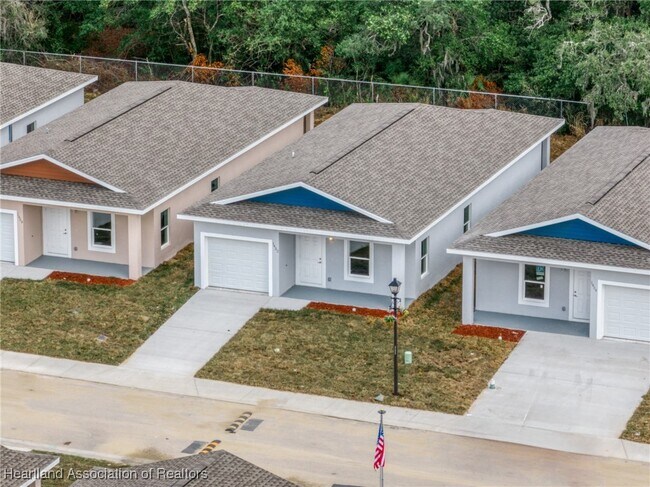 Building Photo - 1103 Gigon Ct