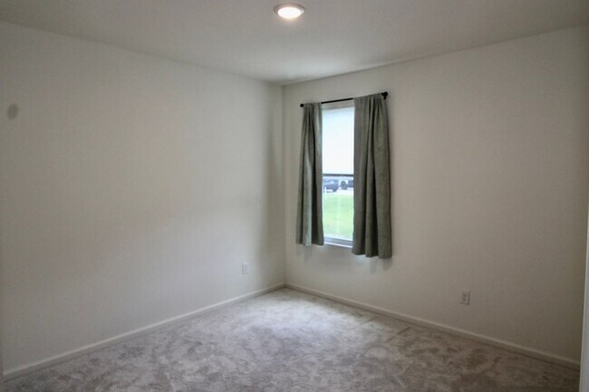 Building Photo - 4BR/2BA in Woodbine, GA