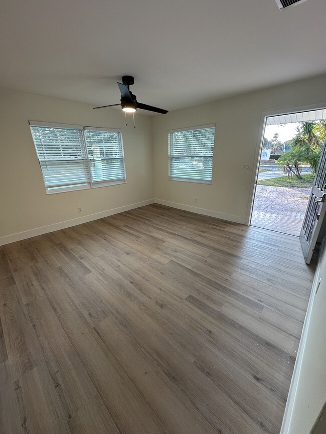 Building Photo - 3111 W Spruce St