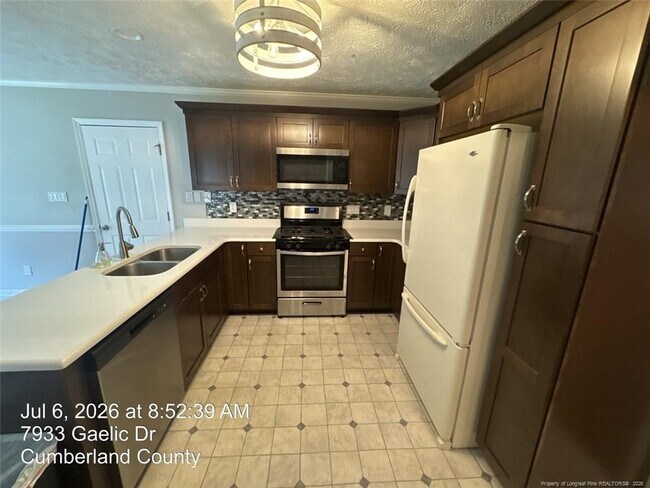 Building Photo - 7933 Gaelic Dr