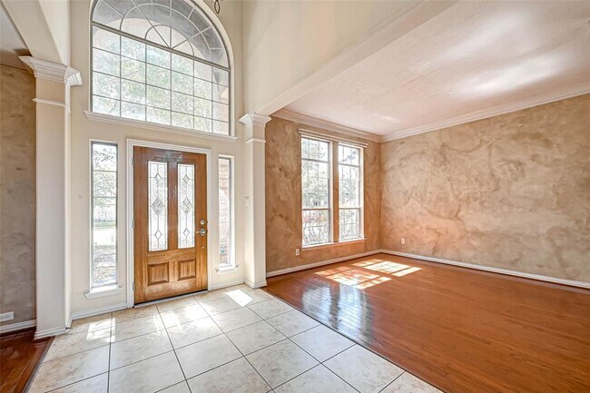 Building Photo - 7510 Shadow Terrace Ln