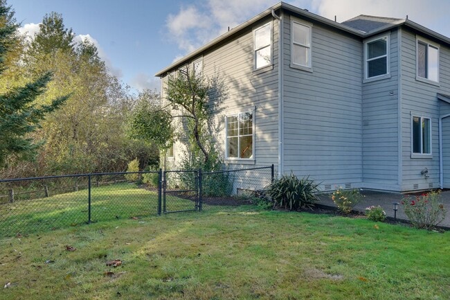 Building Photo - Kent Easthill 2 Story