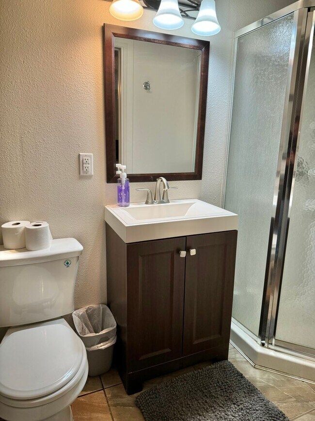 Building Photo - Available Now ! Unfurnished $1600.00 or Fully furnished $2000.00