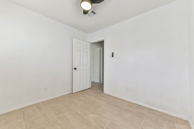 Building Photo - 11411 Murr Way