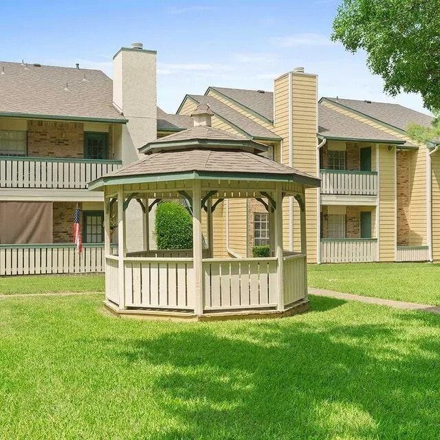 Gazebo - Aspen Court Apartments