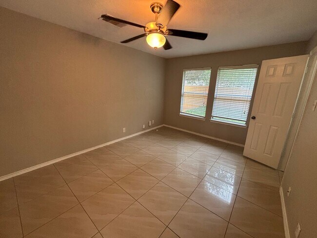 Building Photo - Charming 2 Bedroom, 2 Bathroom Home in Pri...