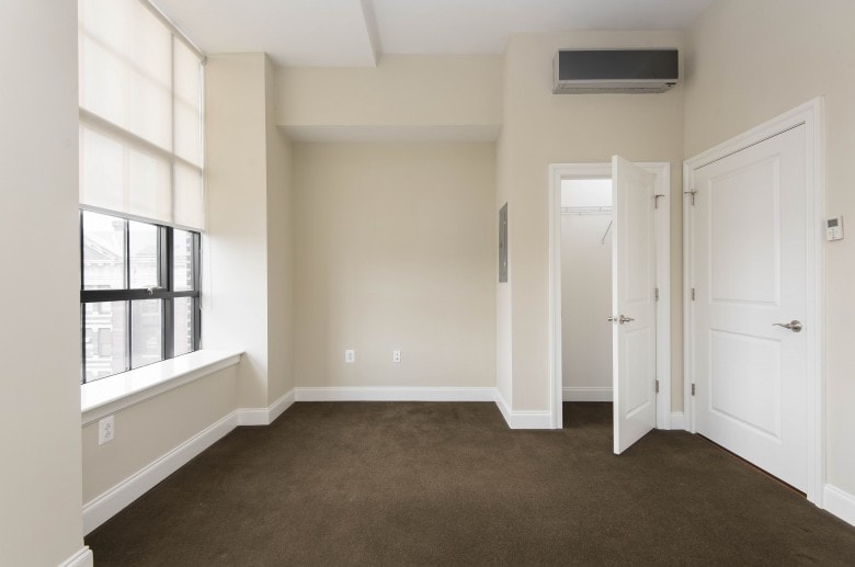 Building Photo - 600 N Broad St