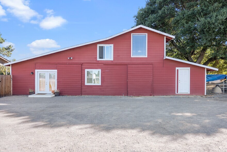 Building Photo - 1081 Moss Rd