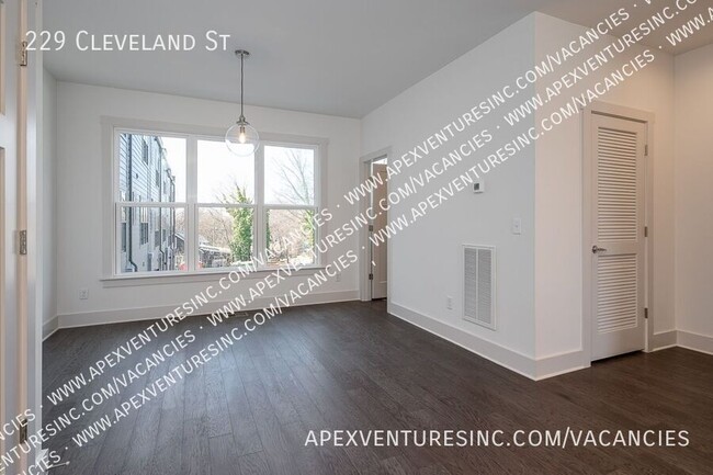 Building Photo - 229 Cleveland St