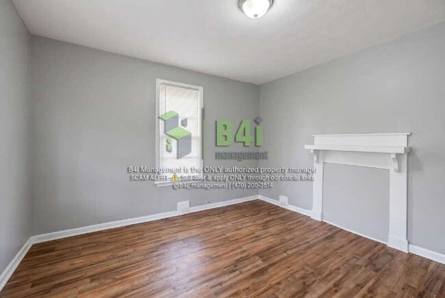 Building Photo - 560 Radcliff Ave