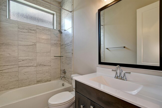 Building Photo - 21131 Melshell Dr