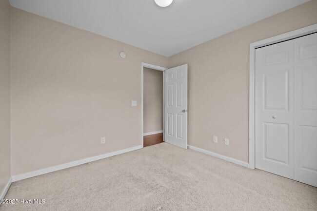 Building Photo - 180 Ashbury Park Ln