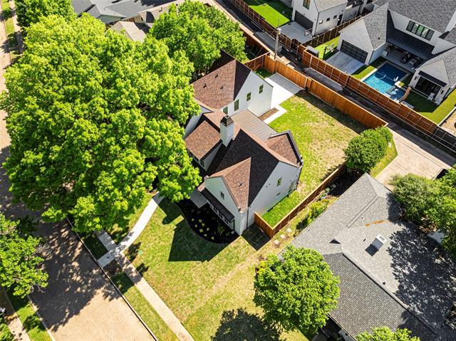 Building Photo - 2212 Ridge Crest Dr