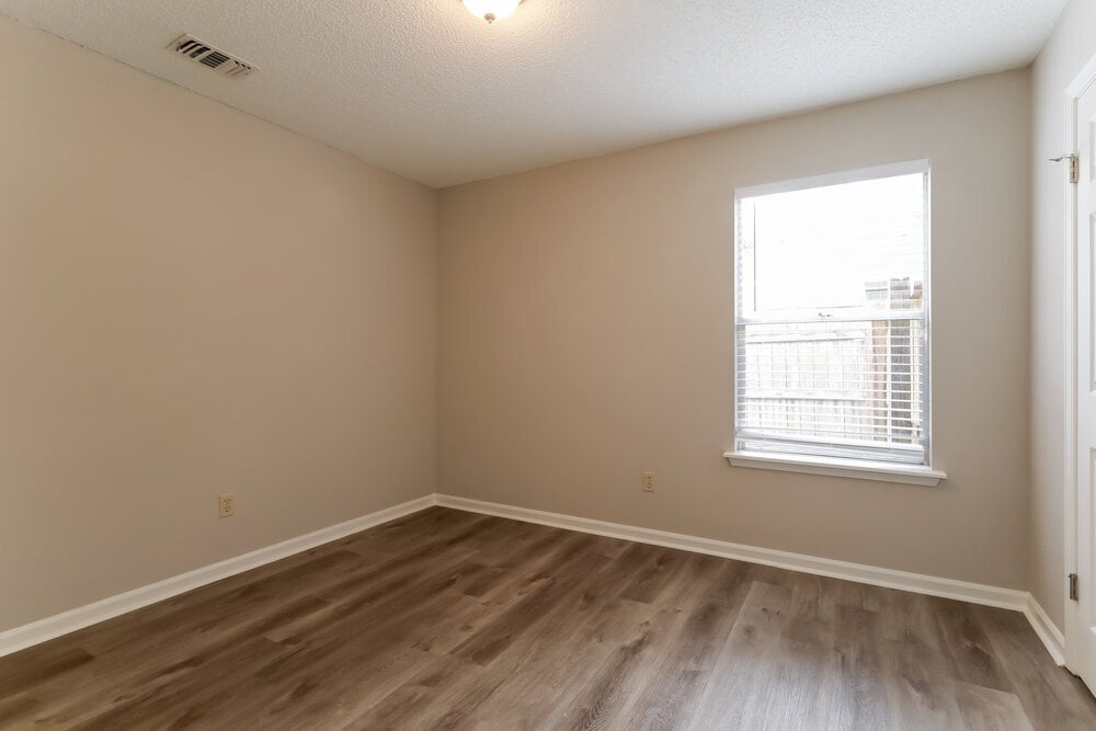 Building Photo - 8228 Honeysuckle Ln