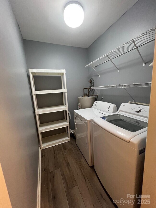 Building Photo - 3218 Selwyn Farms Ln