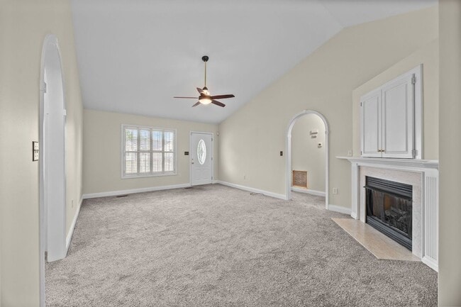 Building Photo - Highly desirable St Andrews subdiv. 3 bed,...