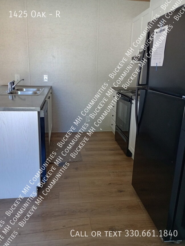 Primary Photo - 1425 Oak-R