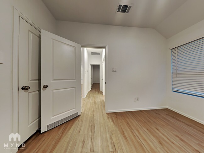 Building Photo - 21703 Thicket Point Ln