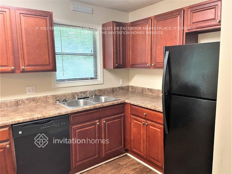 Building Photo - 4521 Dons Ct SW