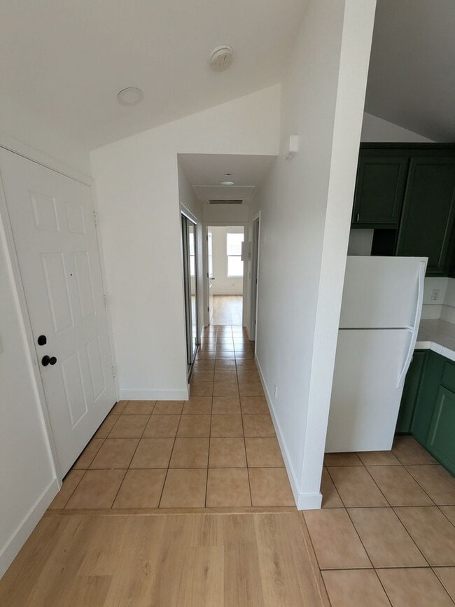 Building Photo - ro2224northview