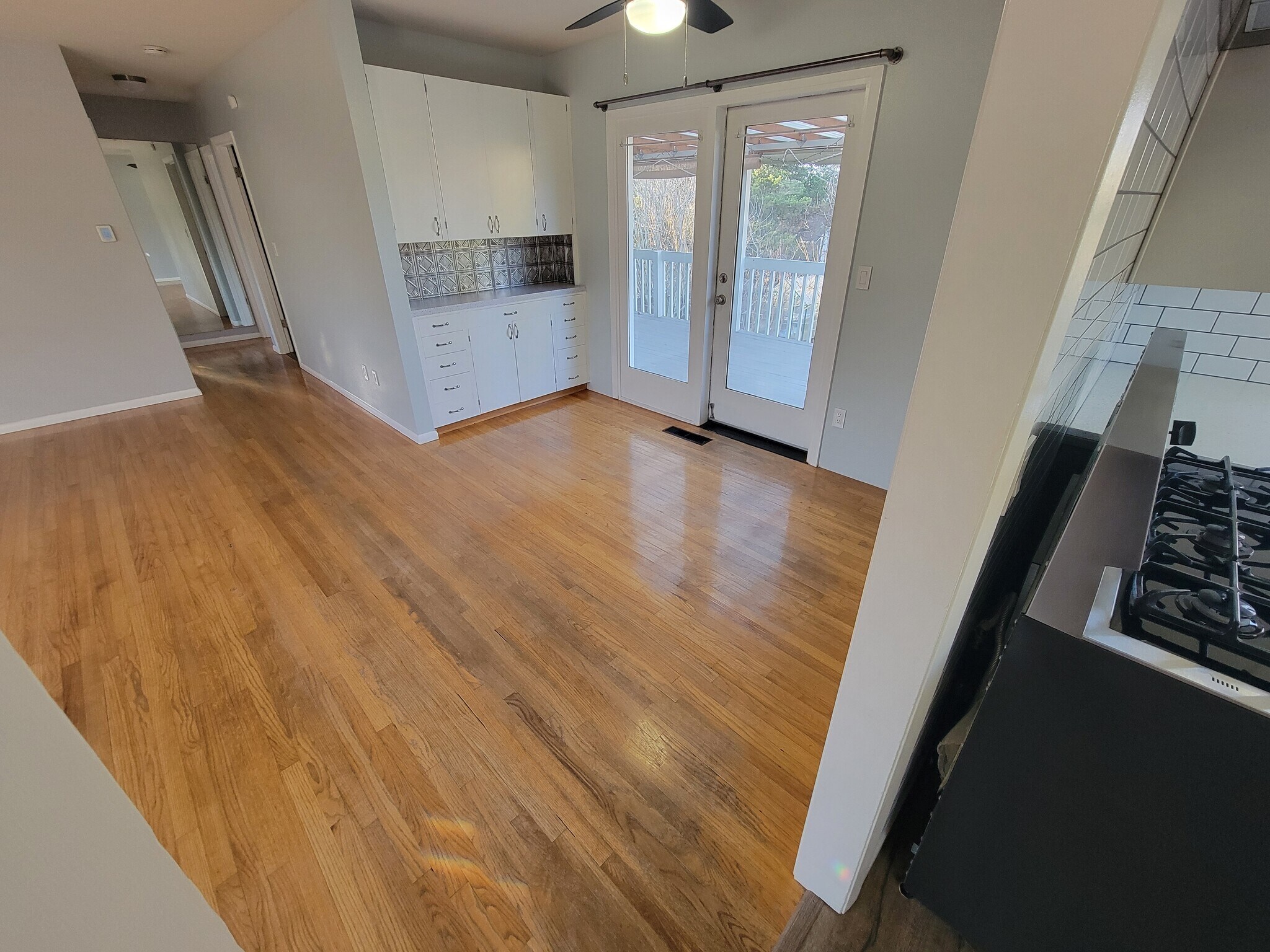 Building Photo - 8385 SW Avery St