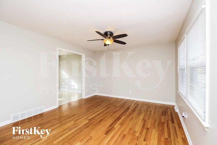 Building Photo - 7310 Flint Dr