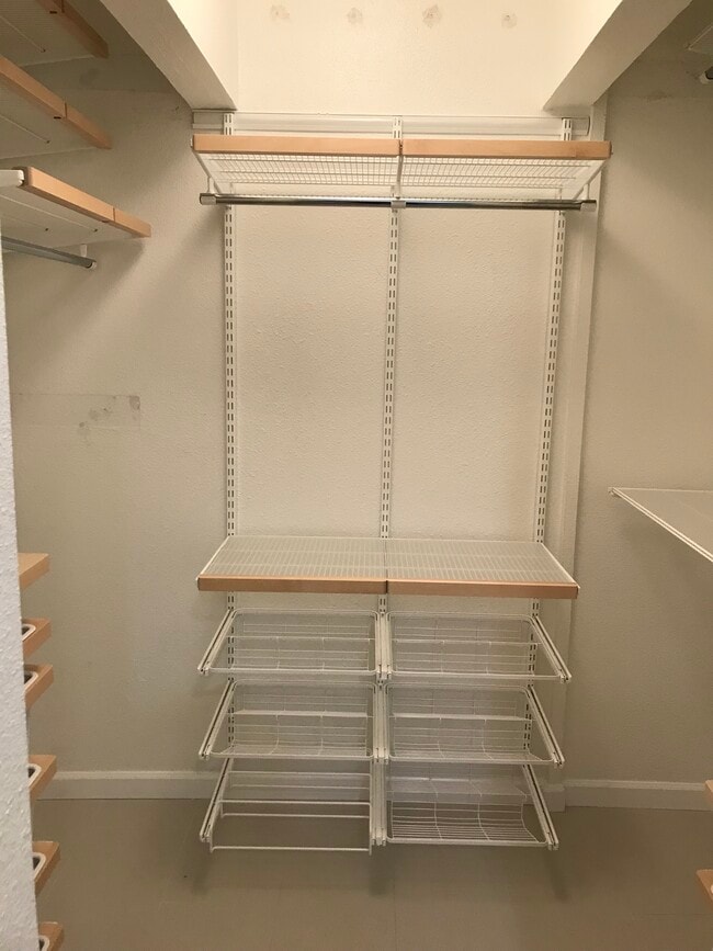 Building Photo - 95 Red Rock Way