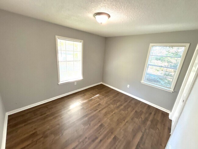 Building Photo - 3876 Windy Ave