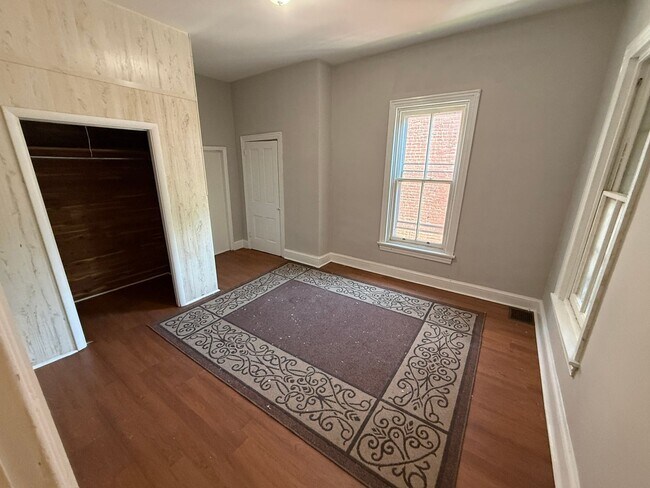 Building Photo - Beautiful Victorian Rowhome with Modern Updates – Available Now!