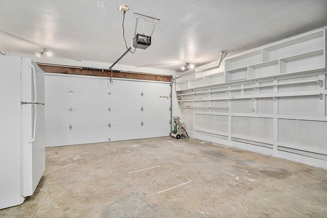 Building Photo - 339 Magnolia Dr