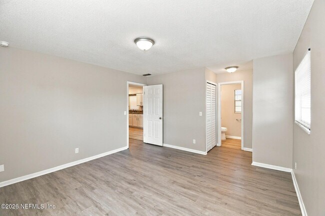 Building Photo - 6069 Anglia Dr