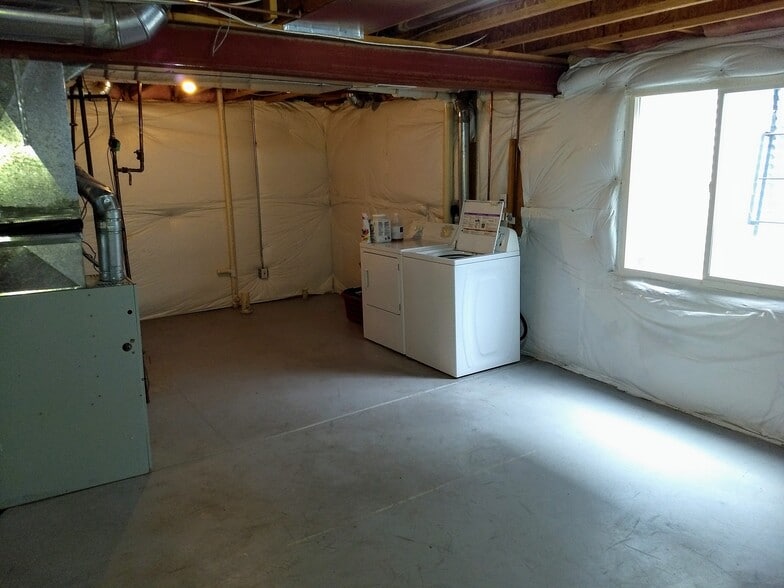 Basement W/D - 5016 Prairie Grass Ln