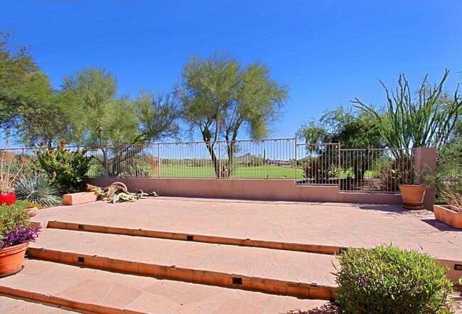 Building Photo - 9311 E Cavalry Dr