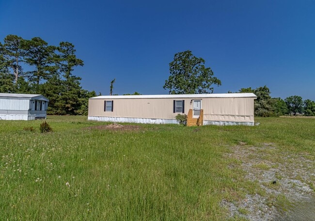 Building Photo - ADORABLE 2 BR | 2 BA in Pikeville * Weekly...