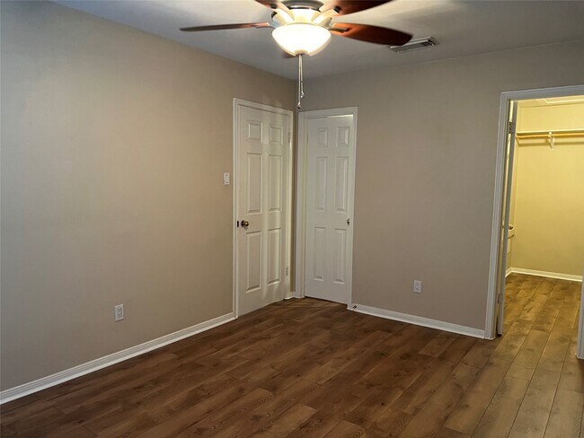 Building Photo - 837 Wax Myrtle Ln