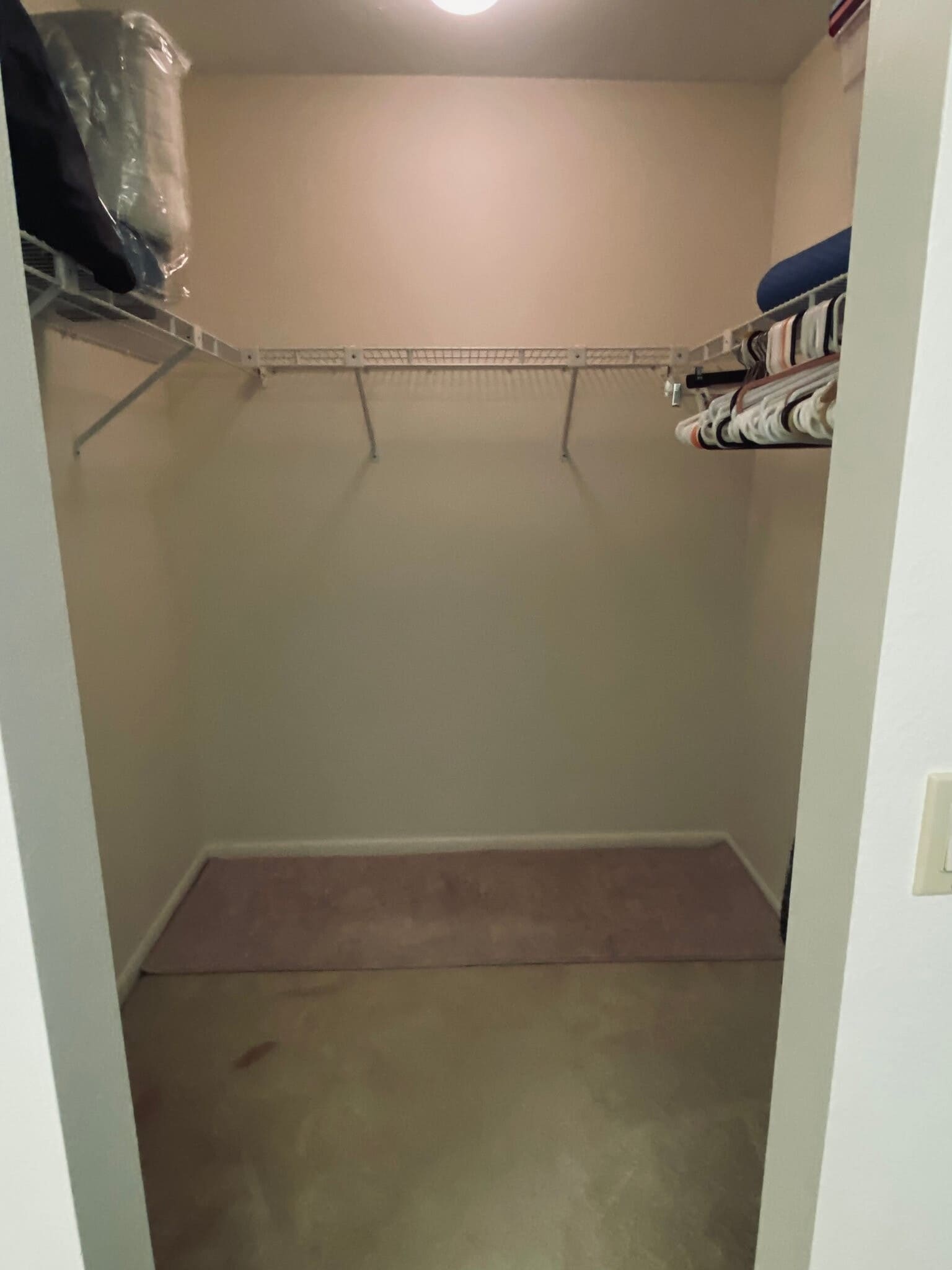 Building Photo - 4727 Winslow Beacon