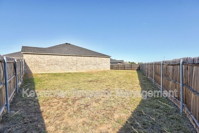 Building Photo - 209 SE 4th St