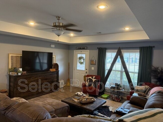 Building Photo - 4582 Edinburgh Dr