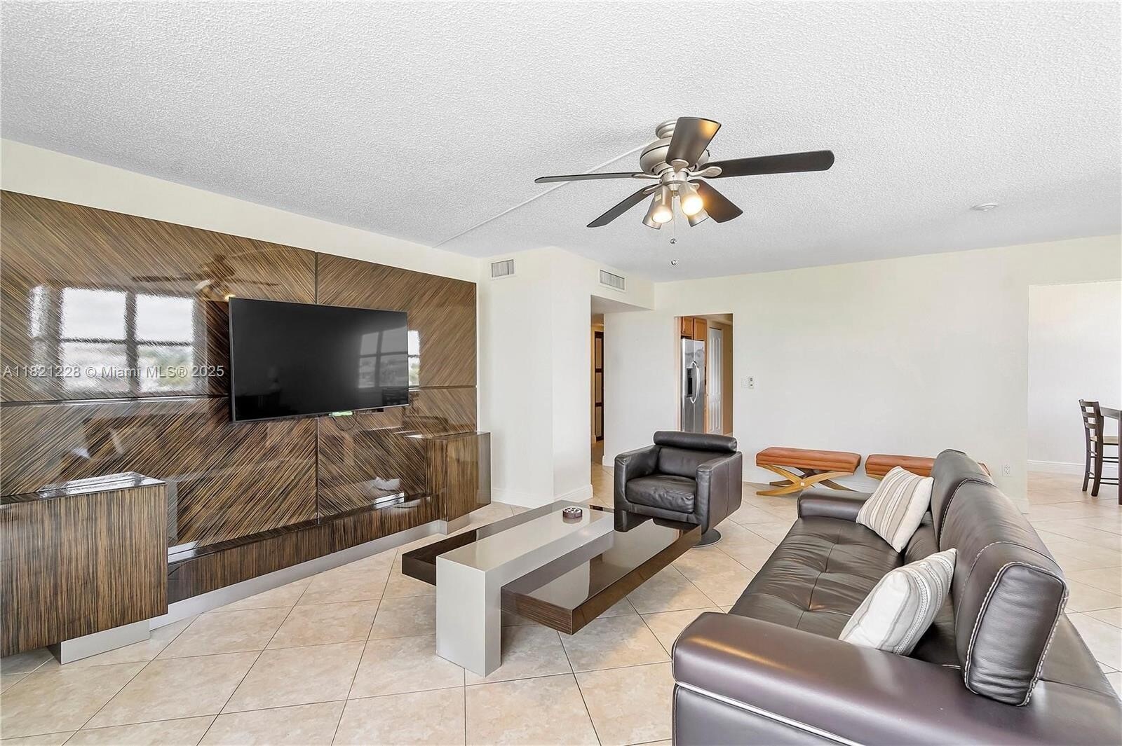 Building Photo - 1401 S Ocean Dr