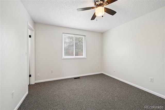 Building Photo - 15140 E Columbia Dr