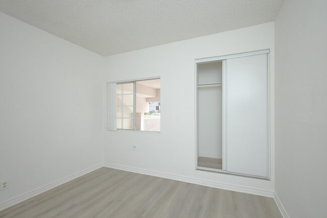 Building Photo - 1809 Berendo N St