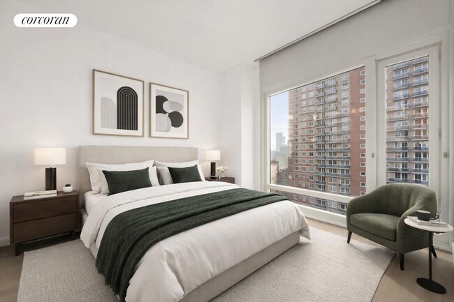 Building Photo - 555 W 43rd St