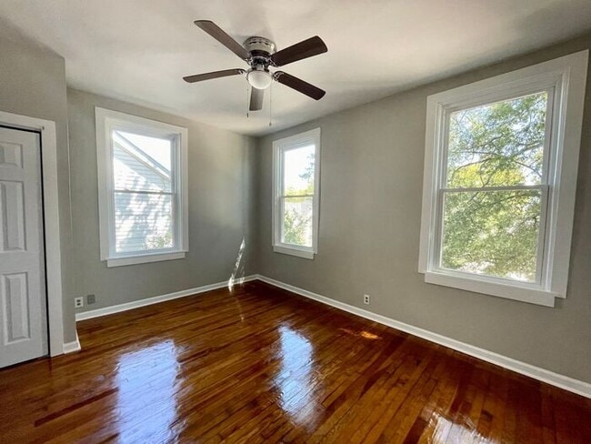 Building Photo - West Columbia-Offering Self Guided Tour with RENTLY!