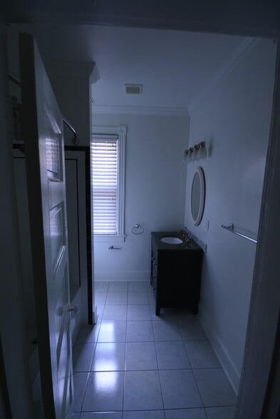 Bathroom - 7104 Maple Ave