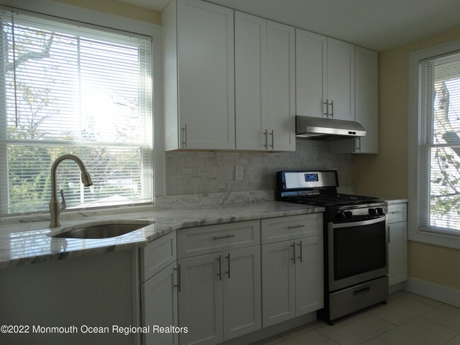 Building Photo - 74 Norwood Ave