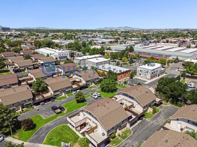 Building Photo - 1808 W Homestead Farms Ln