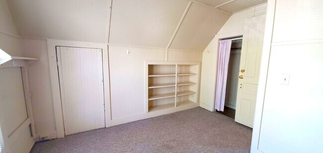 Building Photo - 411 N State St