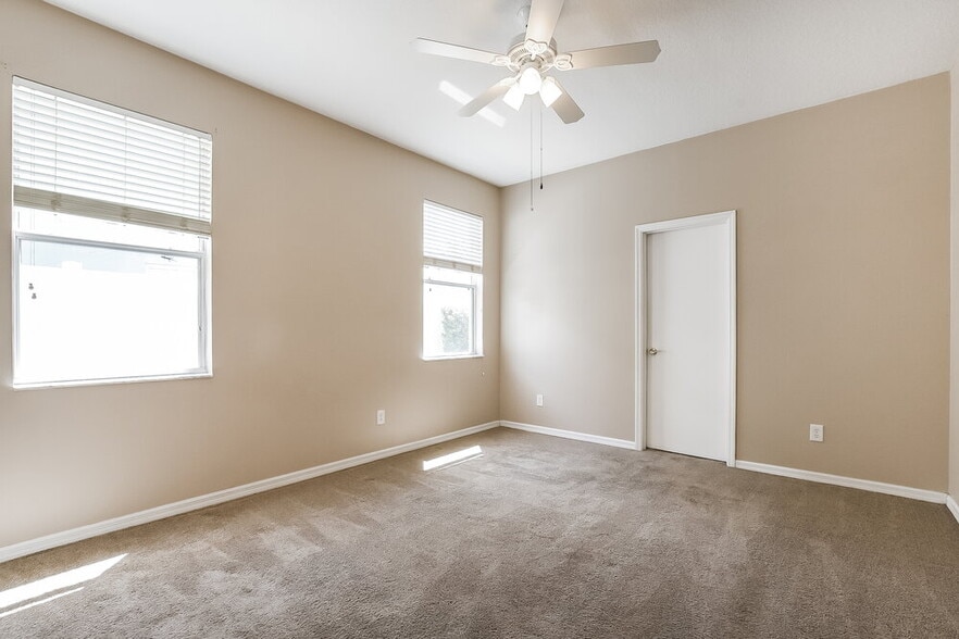 Building Photo - 2302 Abey Blanco Dr
