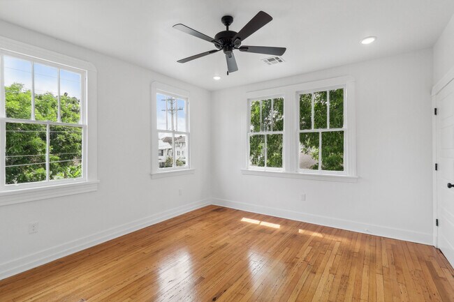 Building Photo - 2700-02 Soniat St