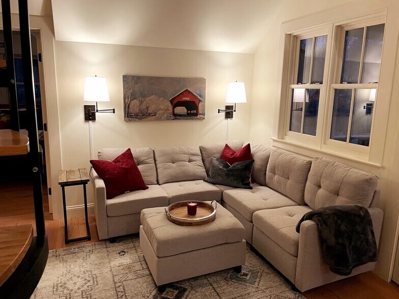 Living Room - 15 Coopers Lndg